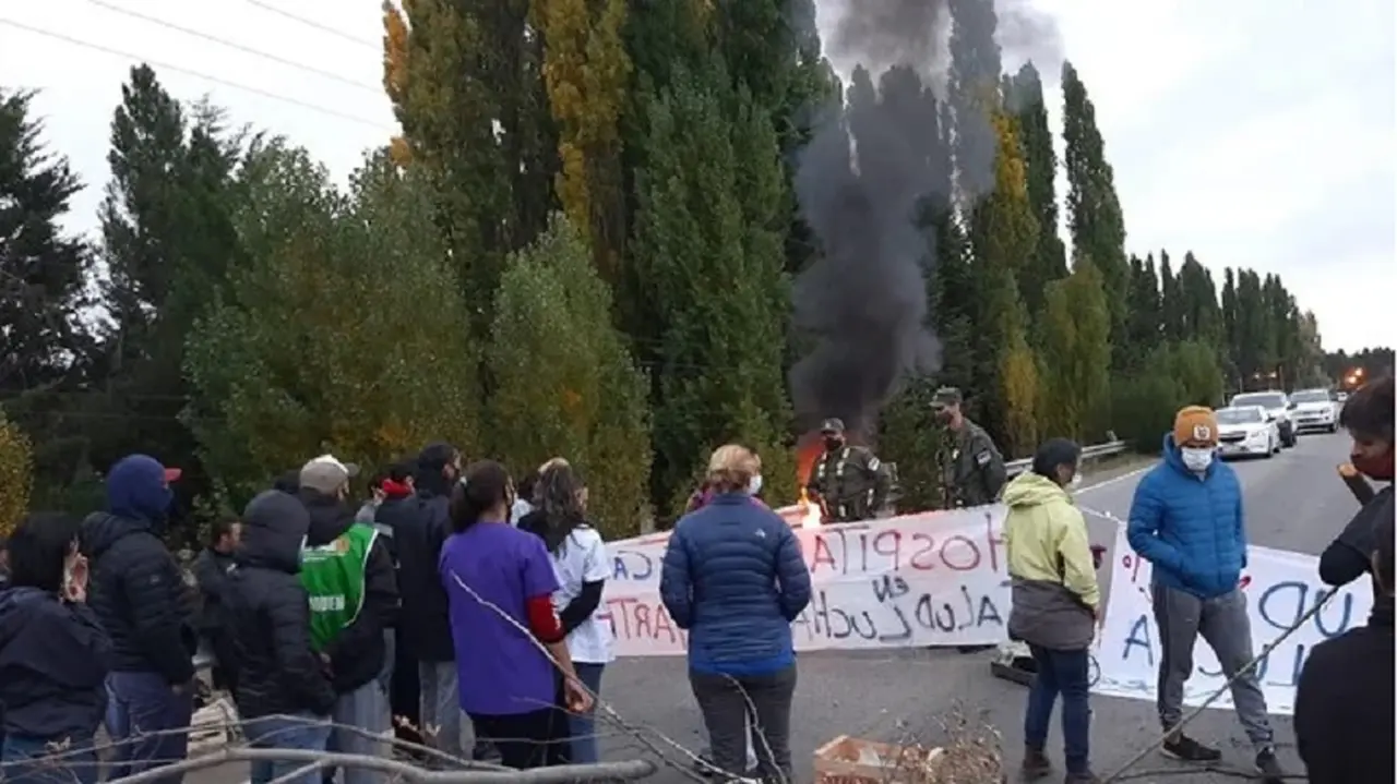 Uno de los cortes que afectan la actividad productiva en Neuquén.