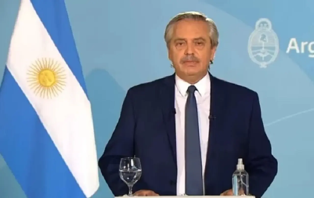 La mayoría de los argentinos desaprueba la gestión del Gobierno y considera que en los próximos meses la economía estará peor