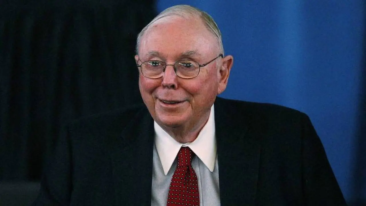Charlie Munger calificó al desarrollo del bitcoin como 