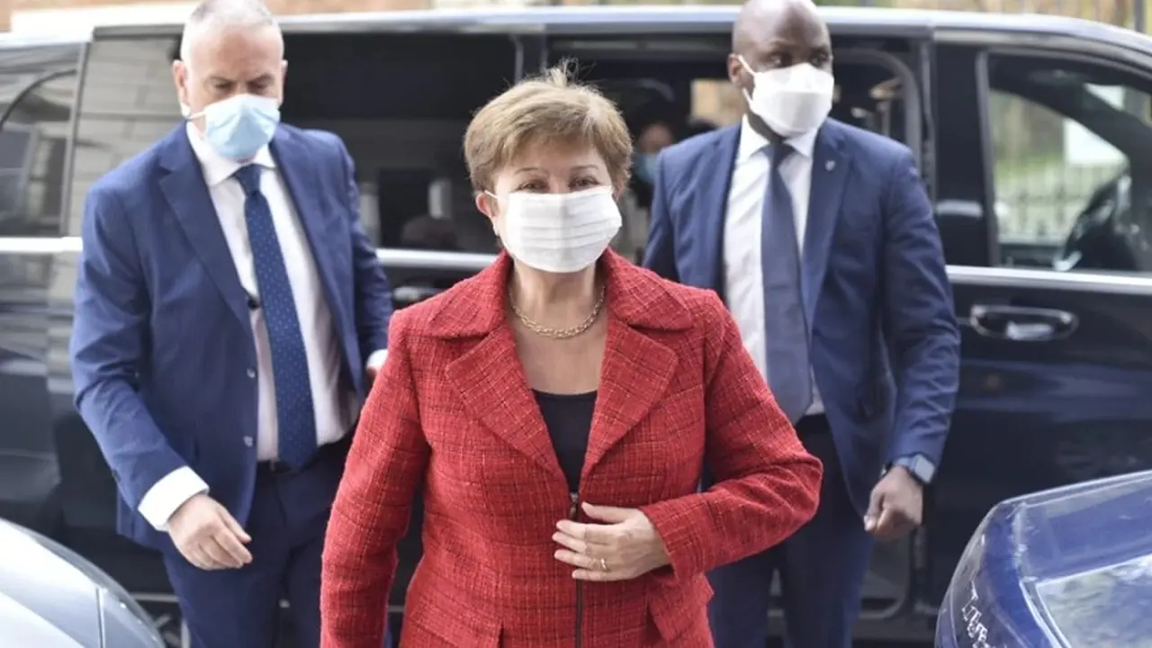 Kristalina Georgieva antes de ingresar a la reunión con Alberto Fernández