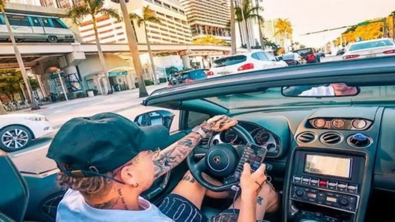 De dormir en la calle a ser millonario en dos años por las redes sociales: la historia de Branden Condy