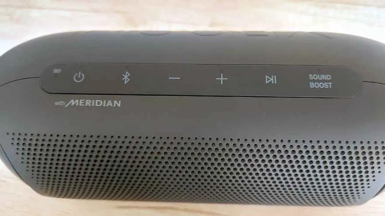 La línea fue diseñada con el especialista británico de alta fidelidad Meridian Audio.