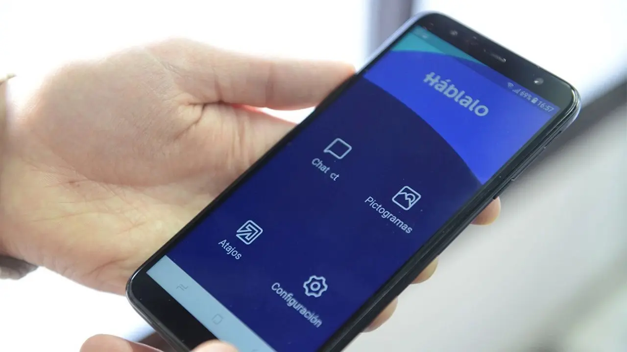 La app Háblalo, que facilita la comunicación.