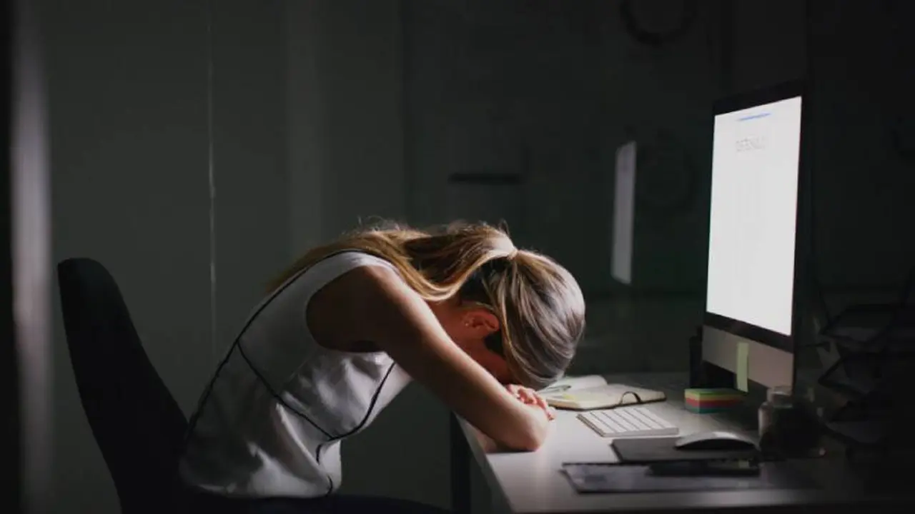Qué es el burnout o estrés laboral crónico según la Organización Mundial de la Salud