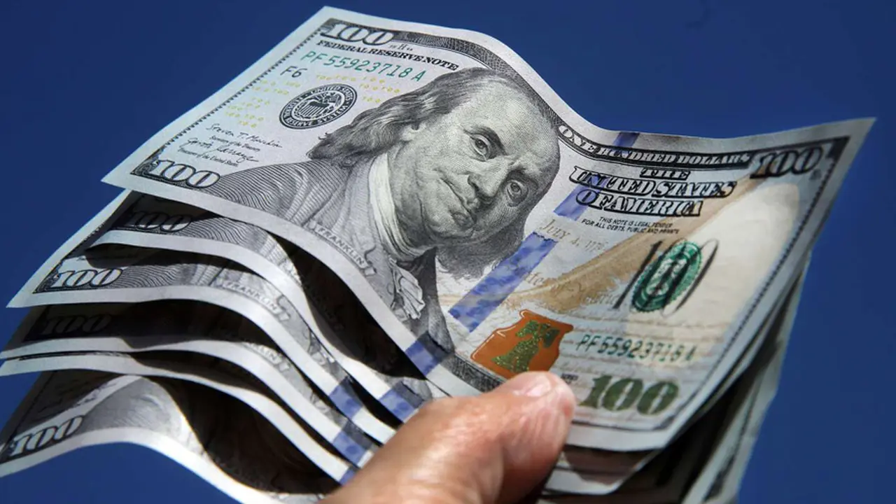 El precio del dólar blue sube y pone nerviosos a los ahorristas, que tienen menos poder de compra por la inflación elevada.