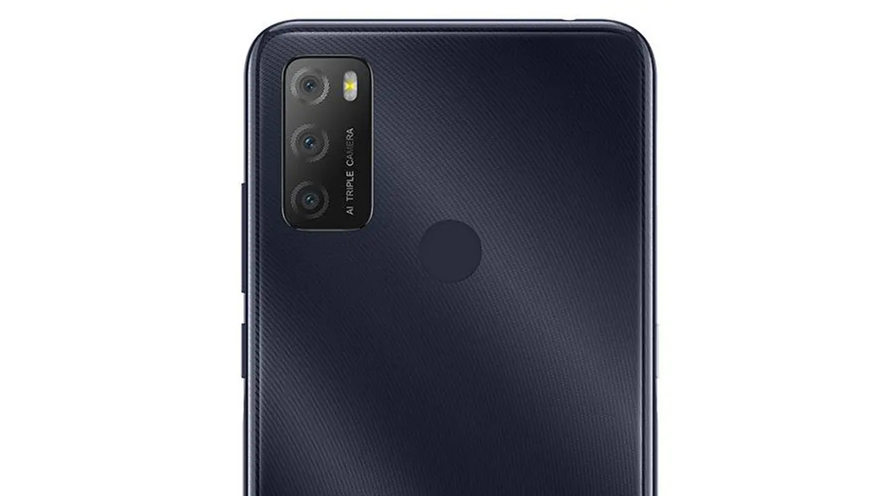Las cámaras traseras del Alcatel 3H. En el centro de la imagen aparece el sensor de huella digital.