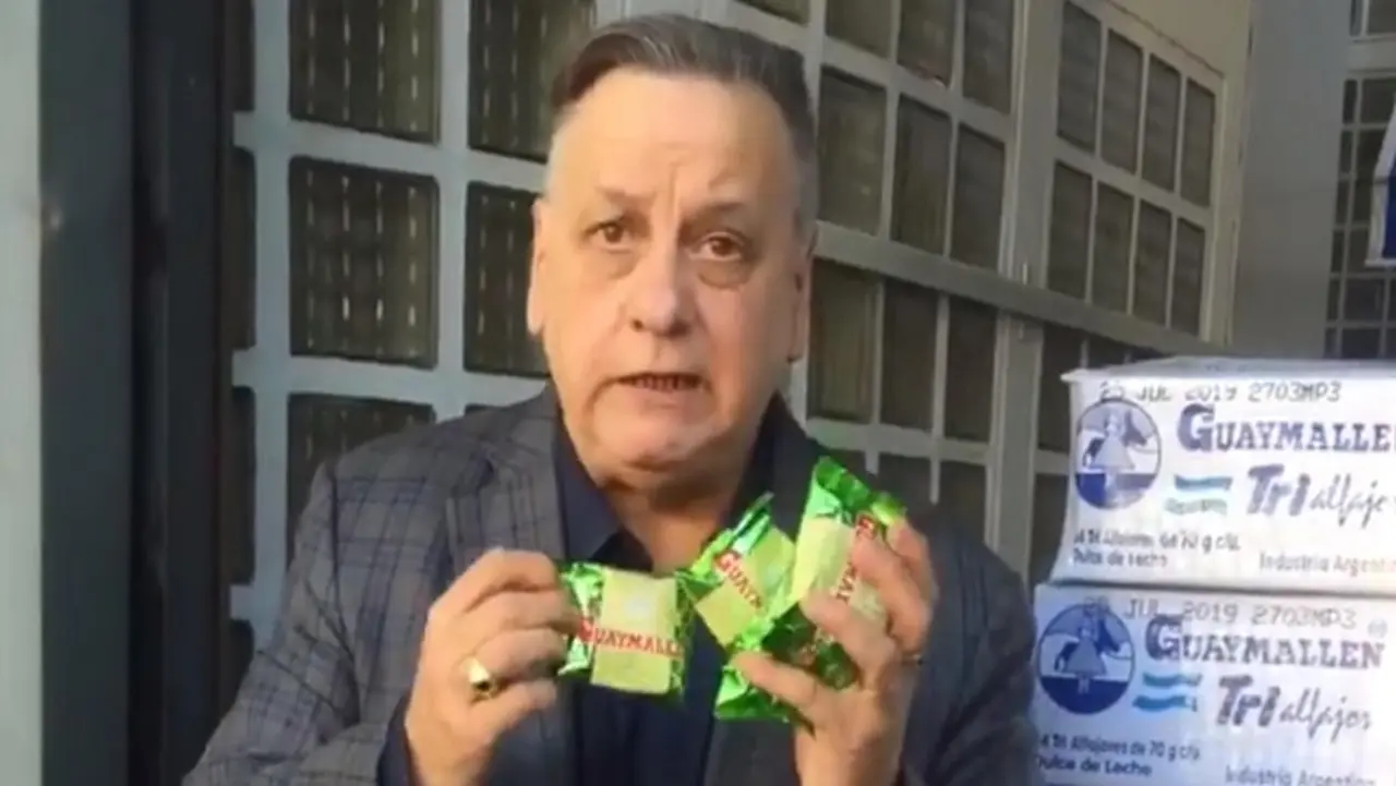 Hugo Basillota es la tercera generación de su familia que maneja la fábrica de Guaymallen. Hace 76 años compite en el mercado.