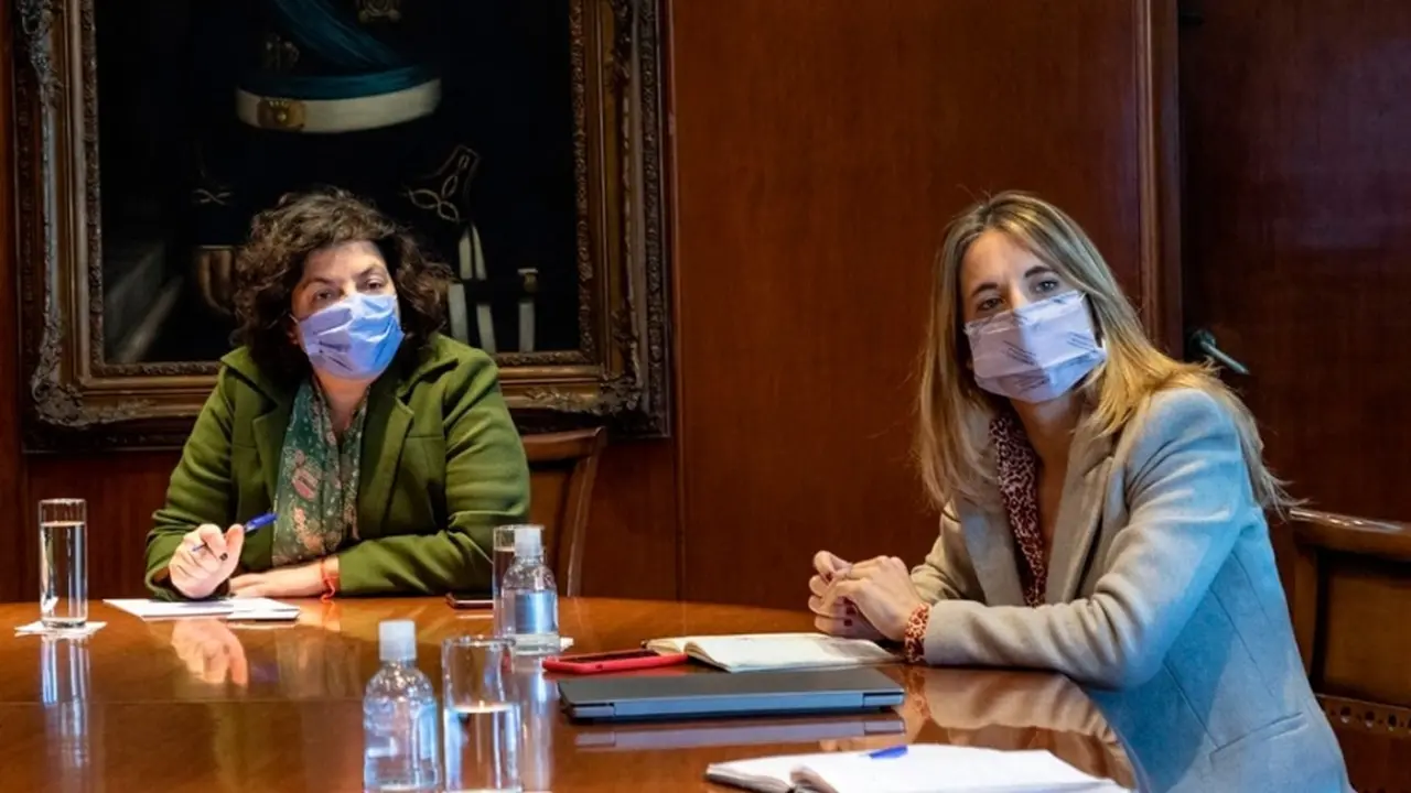 Vizzotti y Nicolini, encargadas de negociar y presionar por la llegada de vacunas.