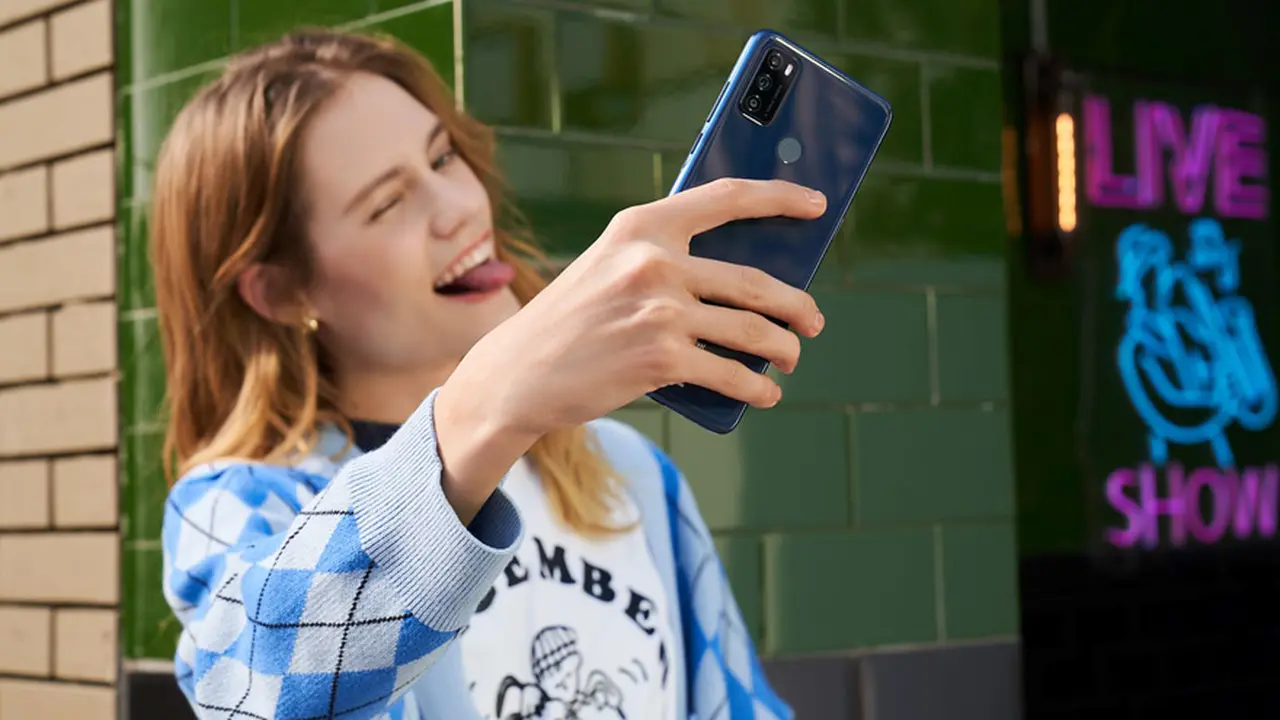 El Alcatel 5H, un equipo versátil y con una generosa pantalla.