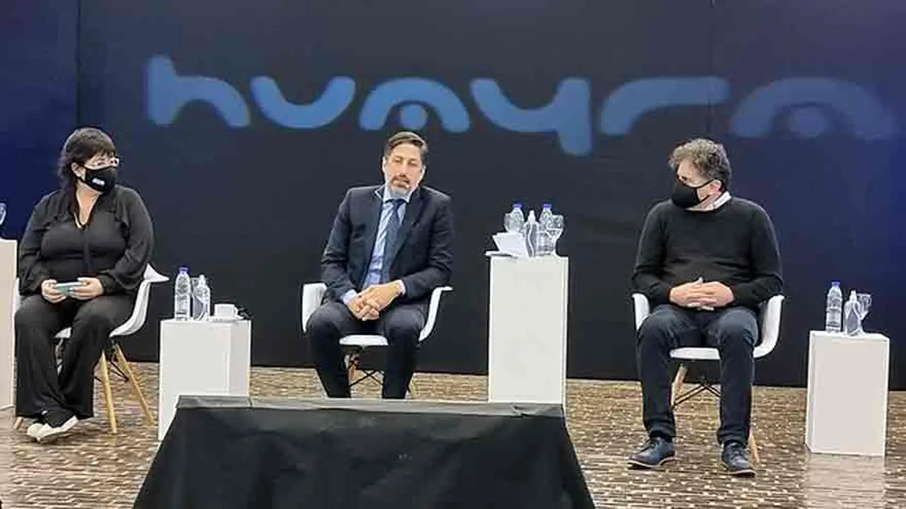 De izquierda derecha: Marés, Trotta y Castrillo.