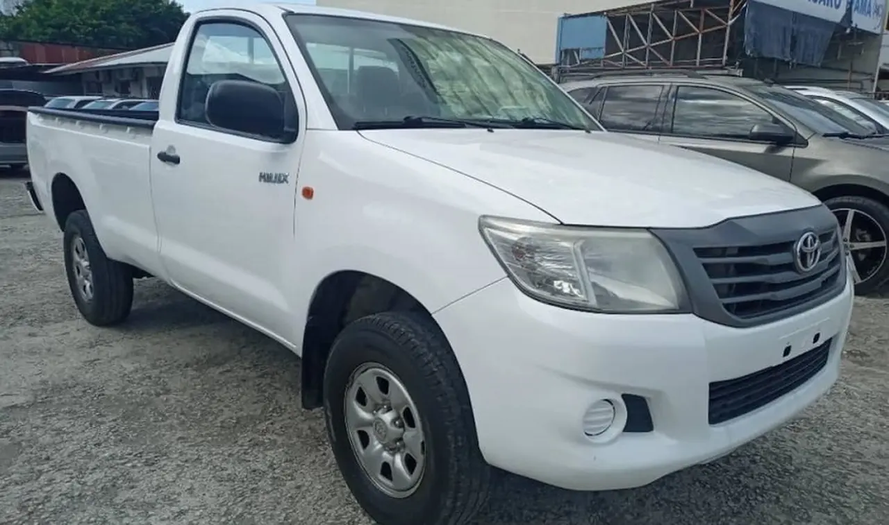 Además del auto usado VW Gol, Toyota Hilux es la camioneta usada más vendida.