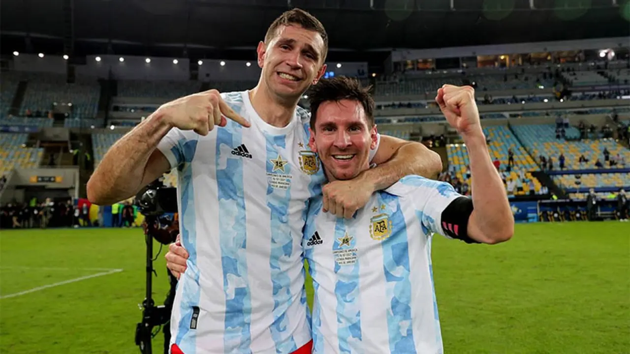 "Dibu" Martínez se confiesa: "Todo jugador necesita un psicólogo"