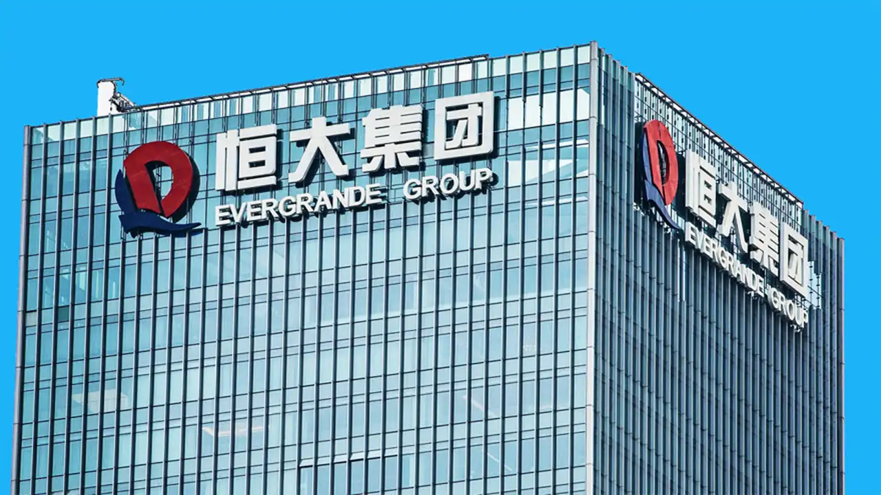 Evergrande, con una deuda de u$s300.000 millones.