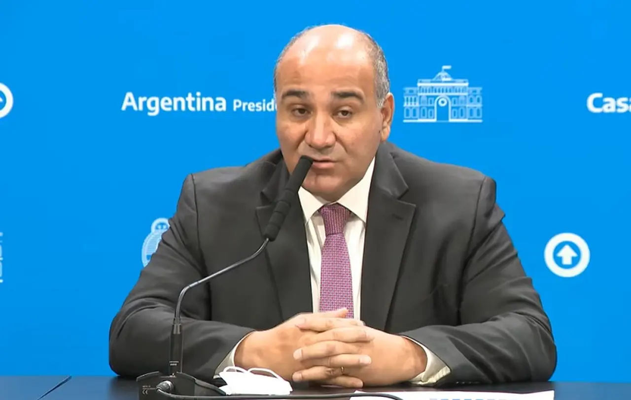 El jefe de gabinete, Juan Manzur, está convencido de que el Gobierno debe apostar al protagonismo de los intendentes, una estrategia que choca con las posturas piqueteras