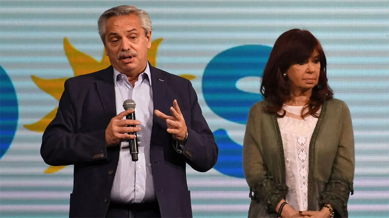 En la misma noche de la derrota en las PASO, Alberto Fernández prometió una saga de medidas para 