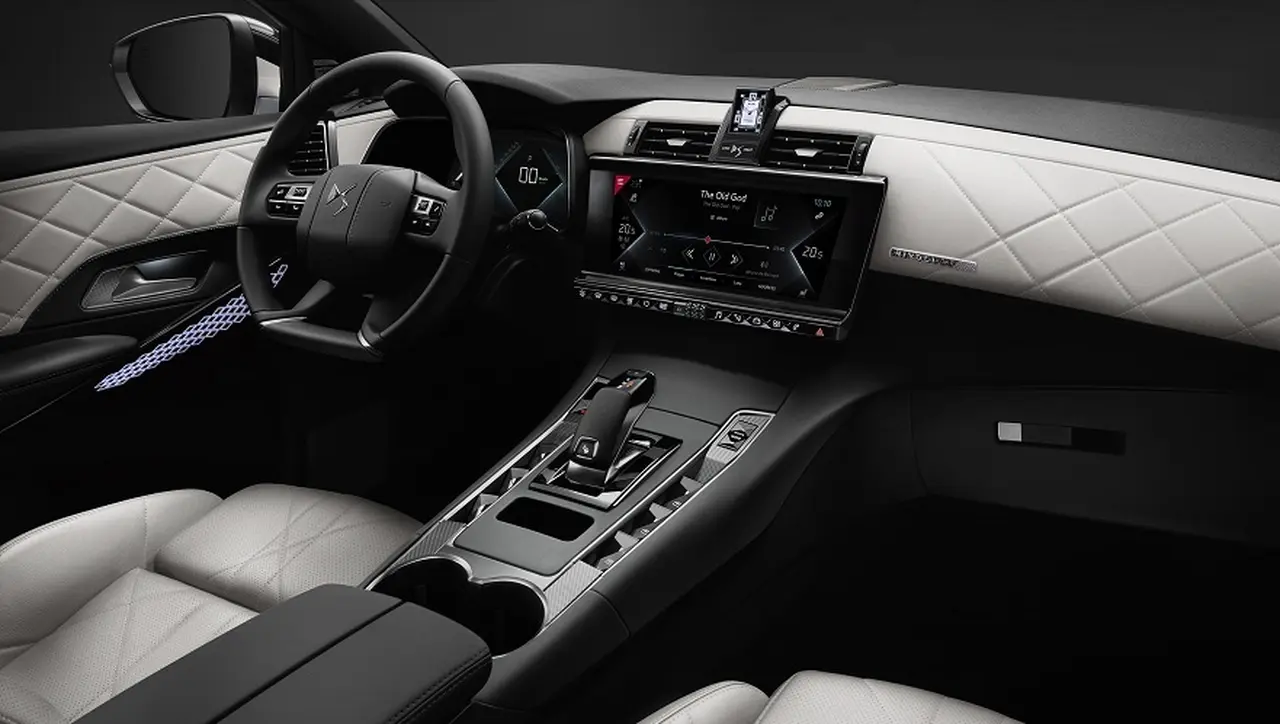 Así es por dentro el nuevo DS7 Crossback E-Tense.