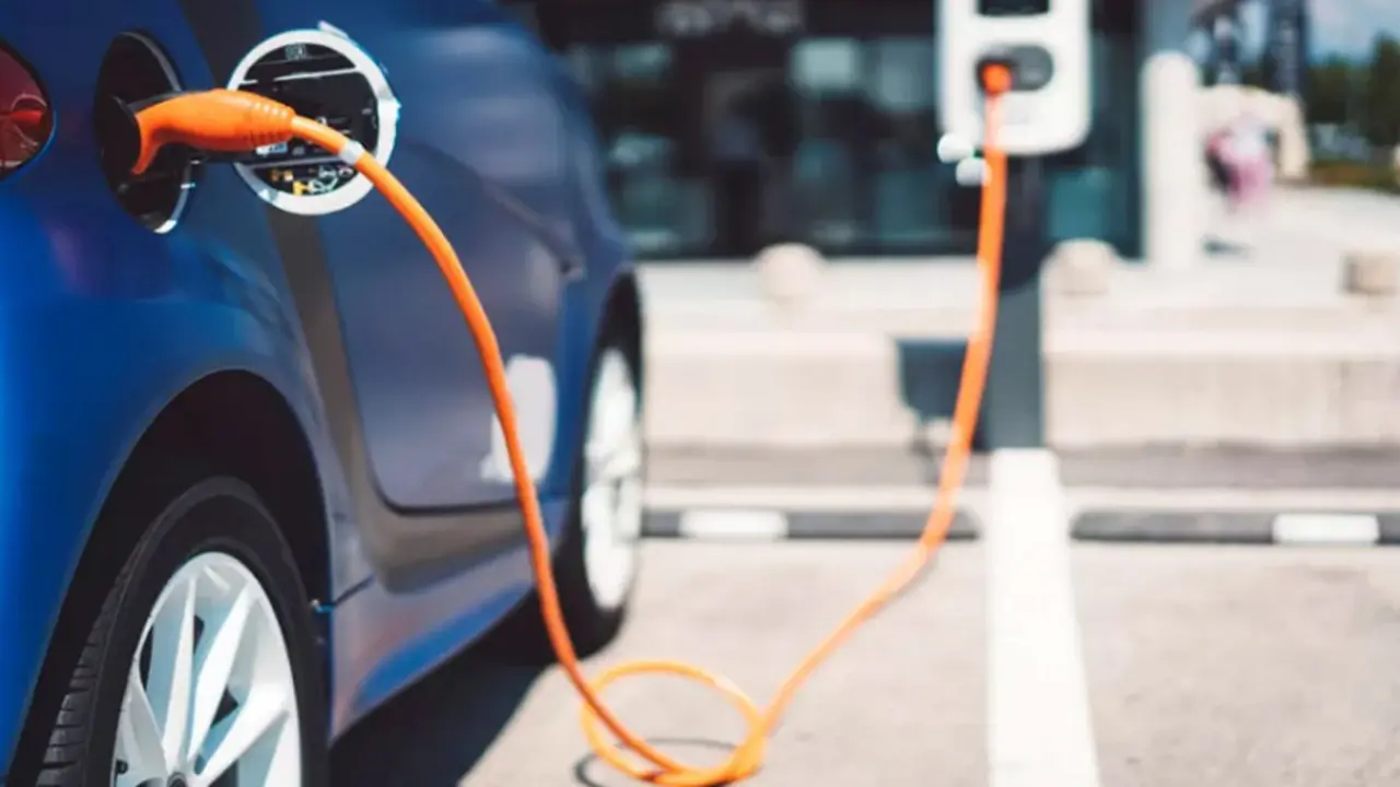 YPF instalará cargadores para vehículos eléctricos en Argentina: en qué provincias estarán ubicados