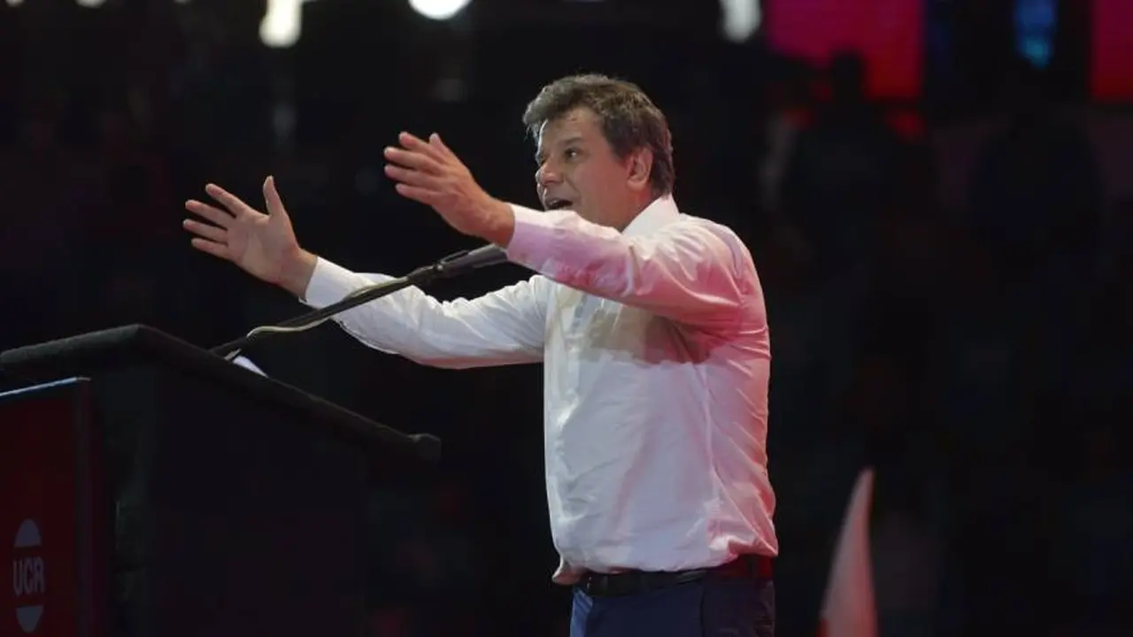El diputado Facundo Manes no confirmó su asistencia y agiganta la interna dentro de la UCR