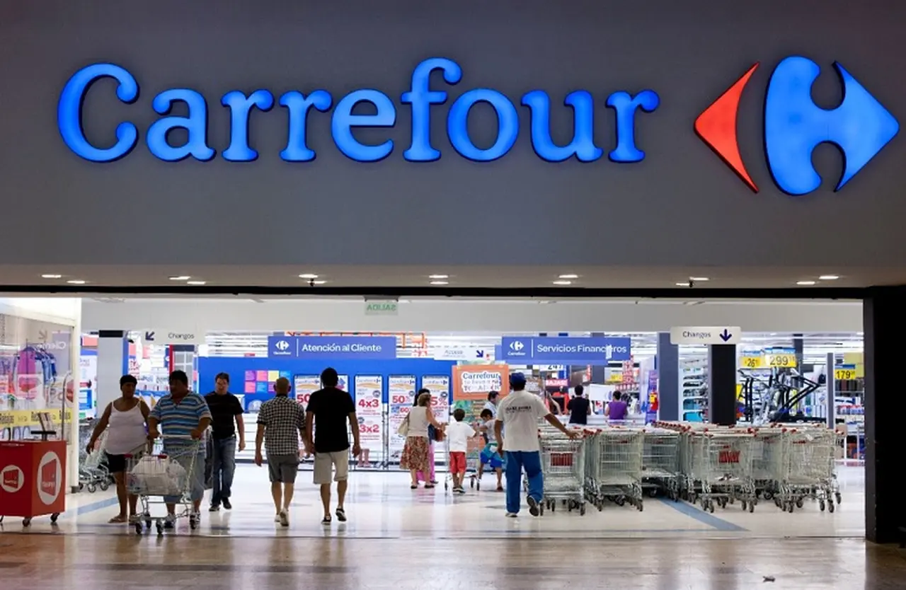 El logo de Carrefour se mantiene vigente desde 