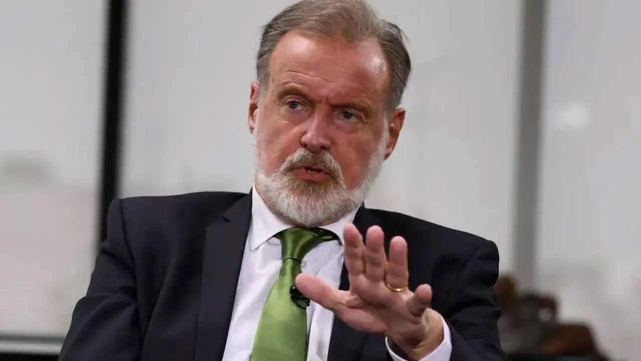Bielsa apuntó contra Kast y aseguró que es 