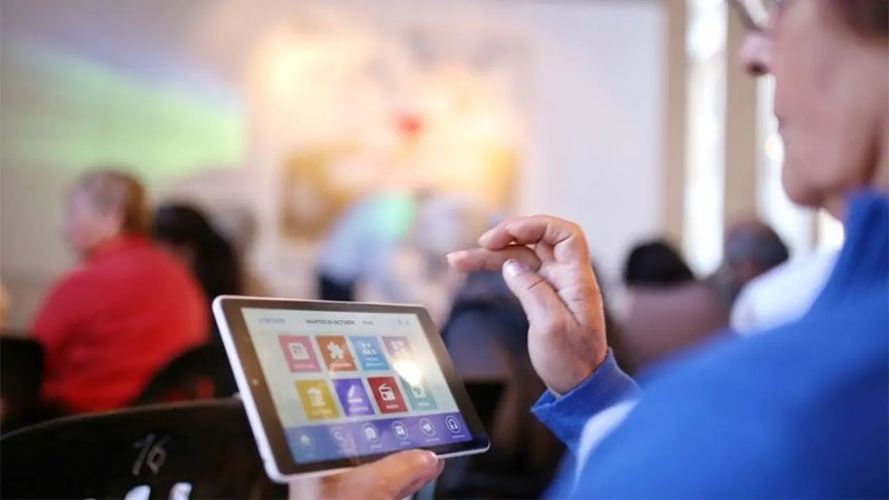 Tablets gratis para jubilados, AUH, AUE ANSES y jóvenes: amplían el listado de beneficiarios