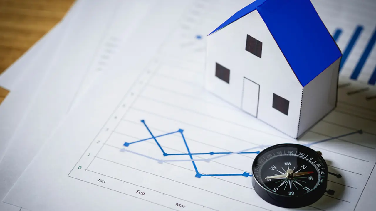 Propiedades: ante la caída de los precios, ¿es un buen momento para invertir en una casa o departamento?