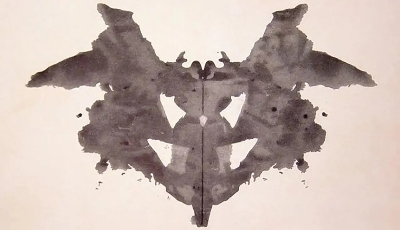 Primera lámina del test de Rorschach.