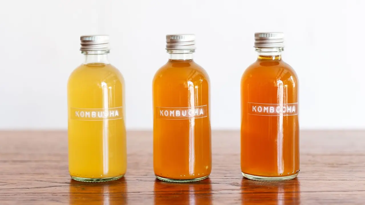 Kombucha: cómo es y qué beneficios tiene la bebida recientemente aprobada en Argentina
