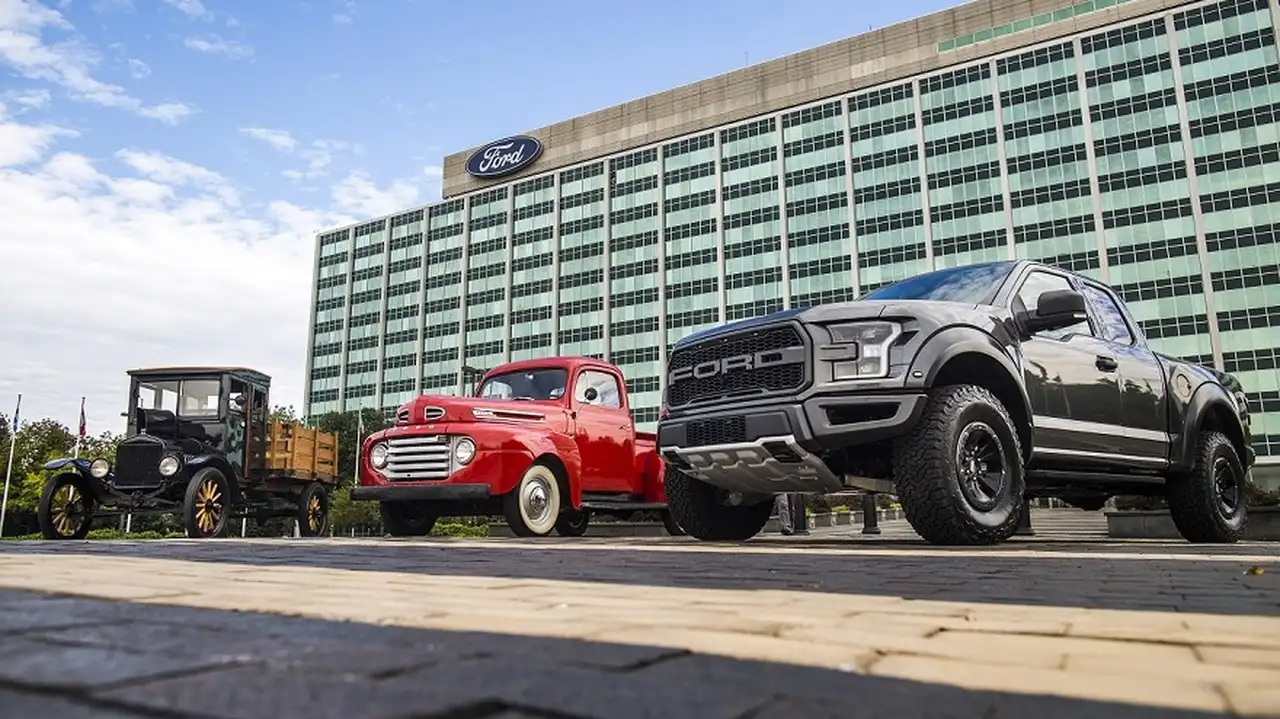 La camioneta Ford F100 y una larga historia.