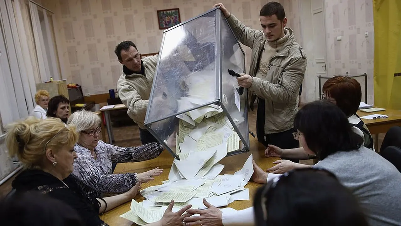s líderes prorrusos de Crimea organizaron un referéndum que fue calificado como ilegal en Kiev y por Occidente