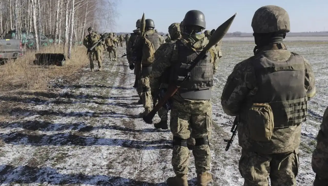 Rusia intensifica su asedio sobre Kiev y Europa occidental amenaza con más sanciones