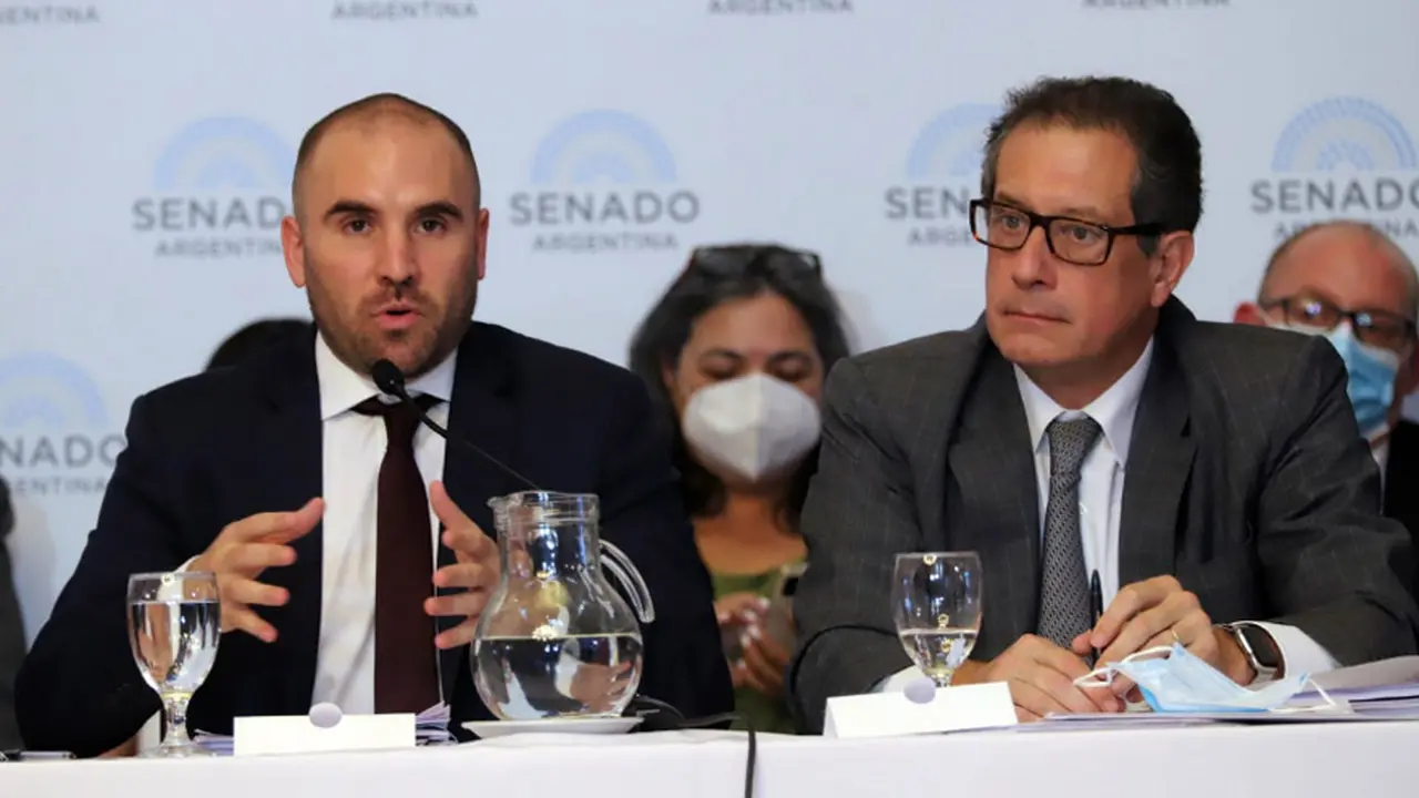 Guzmán negó en el Senado un aumento de las retenciones a granos pero no habló de aceites y harinas