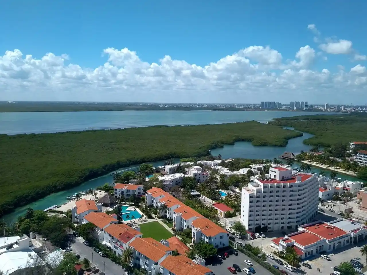 Cancún, Playa del Carmen, Isla Margarita, entre otros lugares son los principales destinos elegidos por latinoamericanos y estadounidenses.
