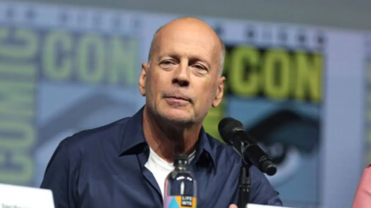 Bruce Willis deja de actuar por un trastorno conocido como afasia