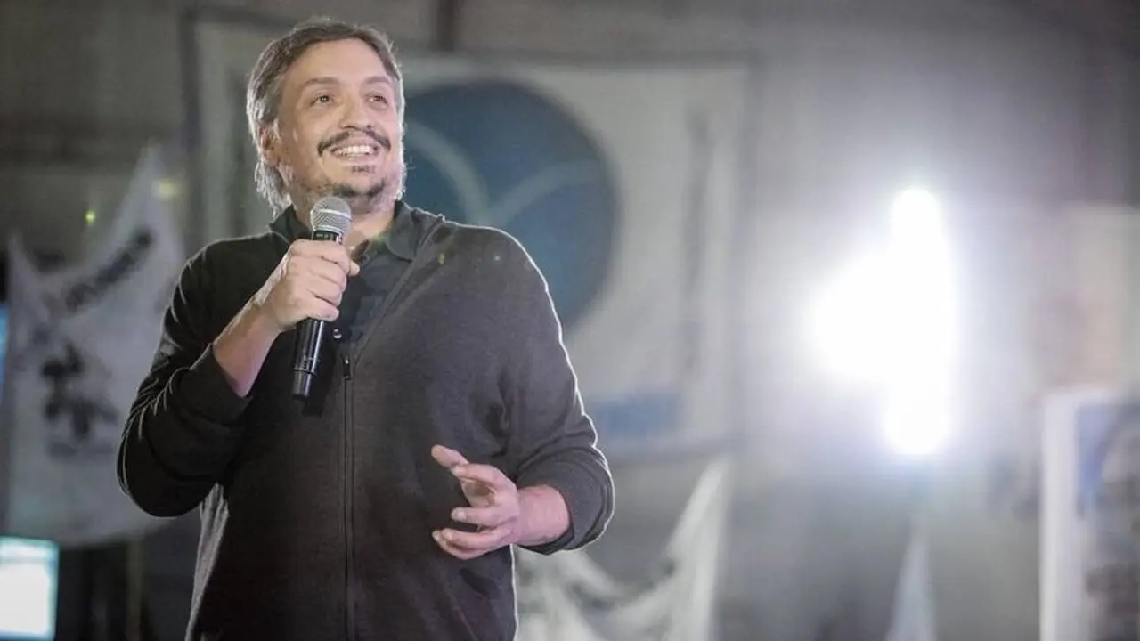 Máximo Kirchner exacerbó sus críticas al plan económico y lidera la facción peronista que se opone con más fuerza a Martín Guzmán