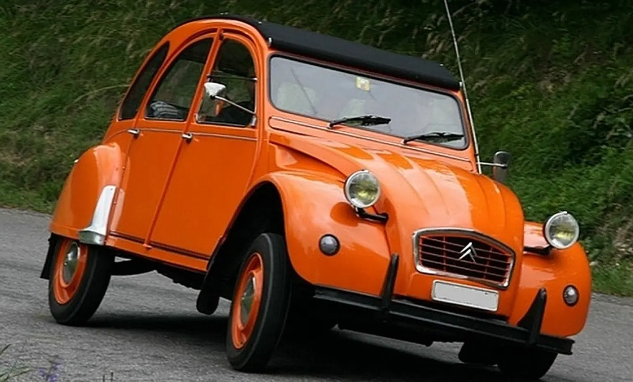 Citroën 2 CV, el auto popular.