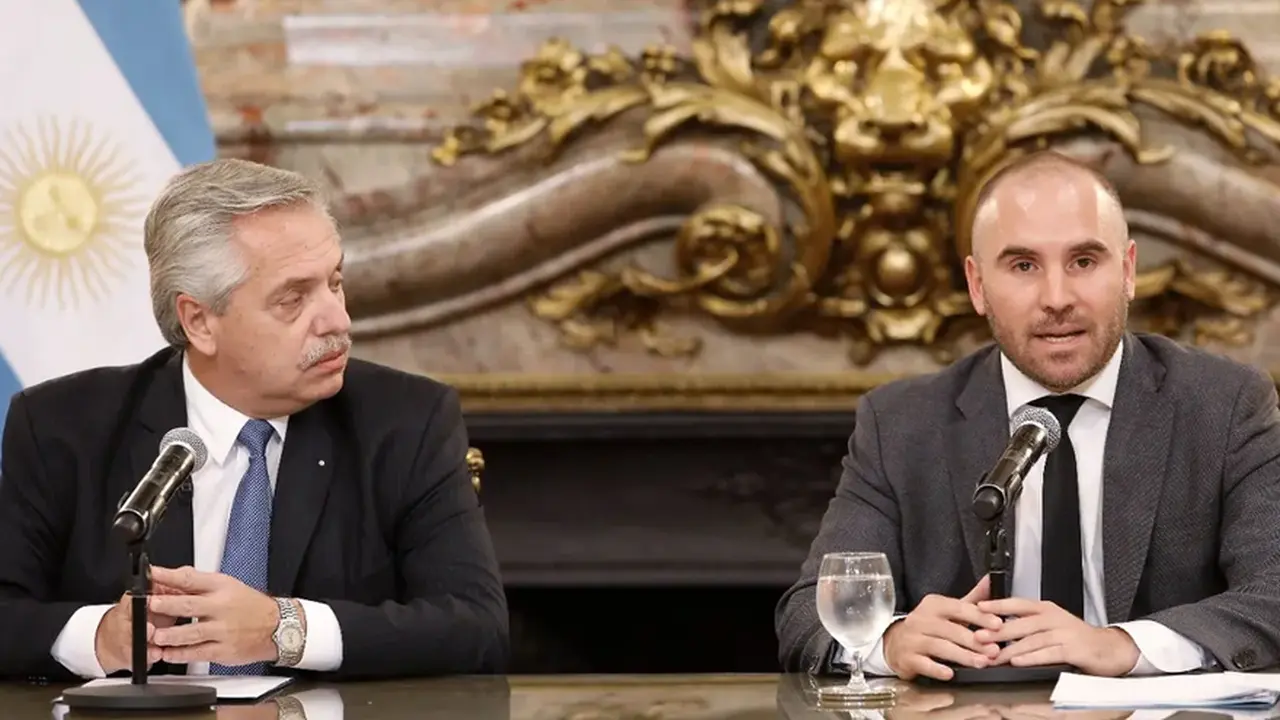 El costo fiscal del bono anunciado por Alberto Fernández y Martín Guzmán podría representar 0,3% del PBI
