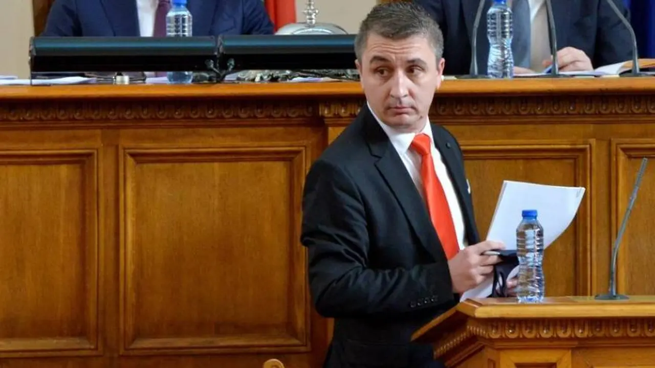 Alexander Nikolov