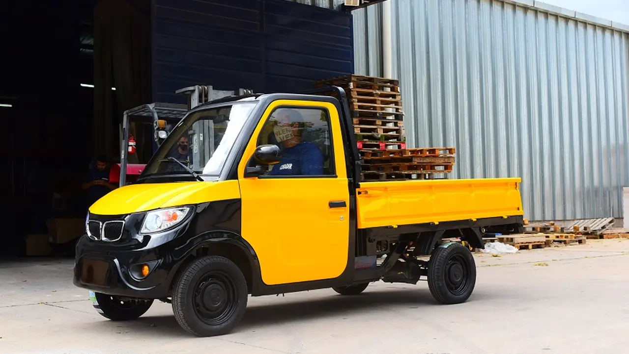 Ya podés comprarte una Tita, la primera camioneta eléctrica "made in Argentina": precio y características