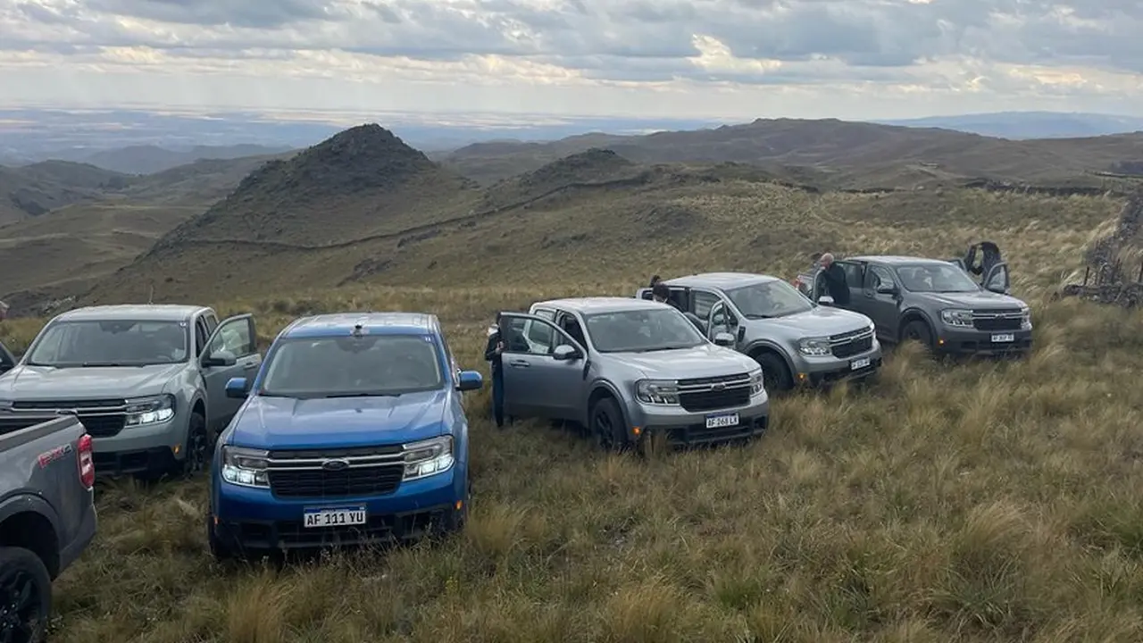 Las Maverick en el Campo los Molles, trepando 1200 mts.