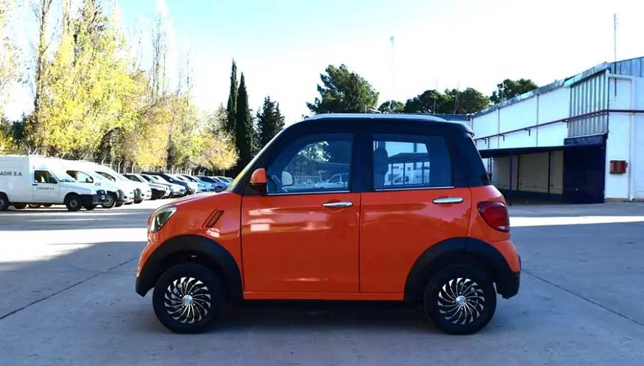 El auto eléctrico Tito de 5 puertas es furor.