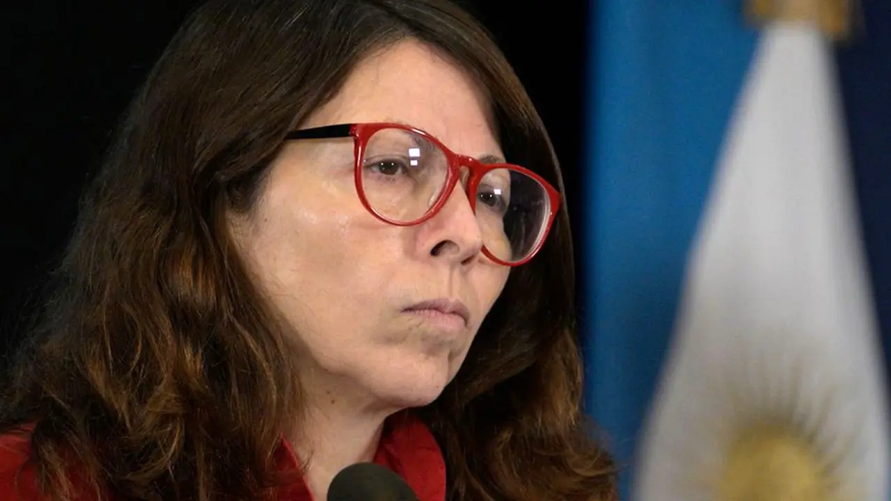 Batakis está reunida con el Tesoro de Estados Unidos