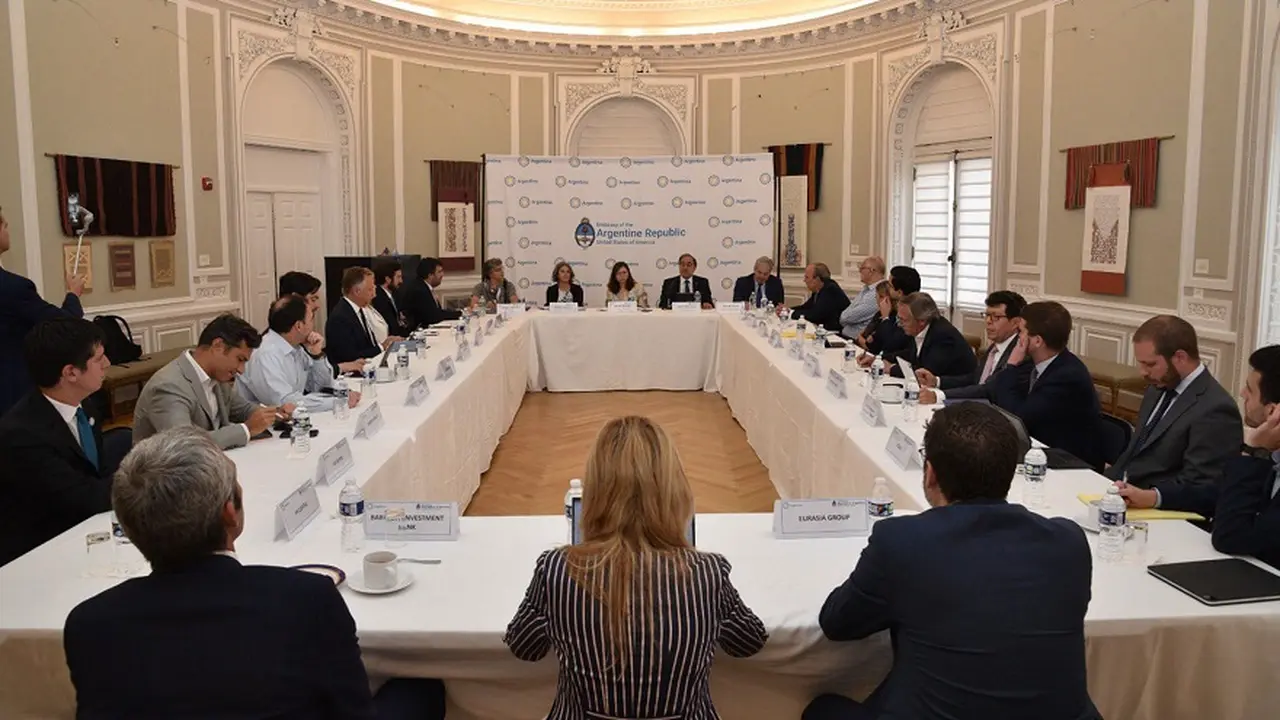 La reunión de Batakis con inversores extranjeros parece haber traído un efecto positivo en los mercados internacionales.