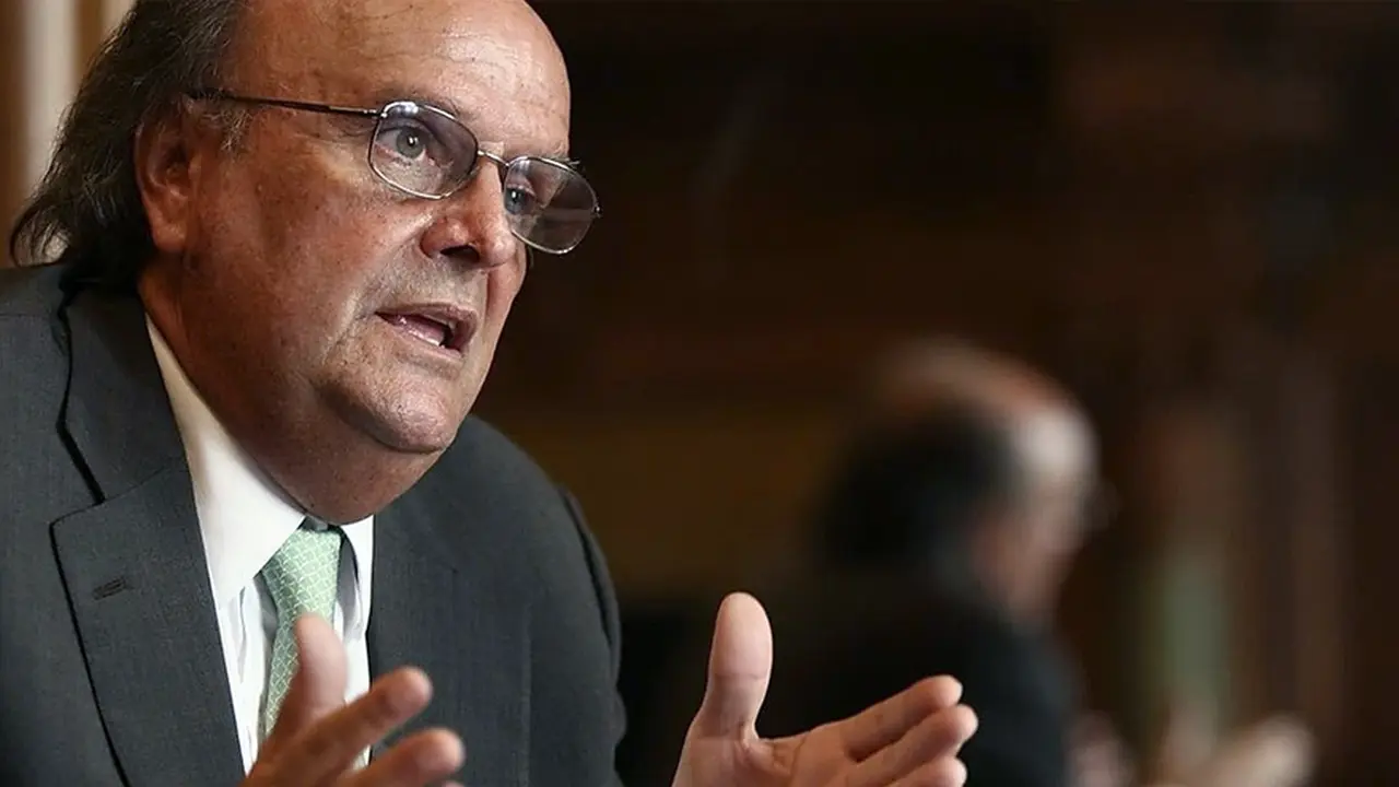 De Mendiguren rechazó una devaluación: "El dólar va seguir en 130 pesos"