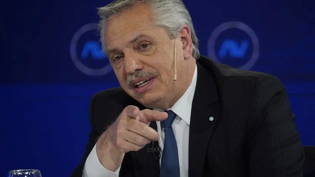 ALBERTO FERNÁNDEZ