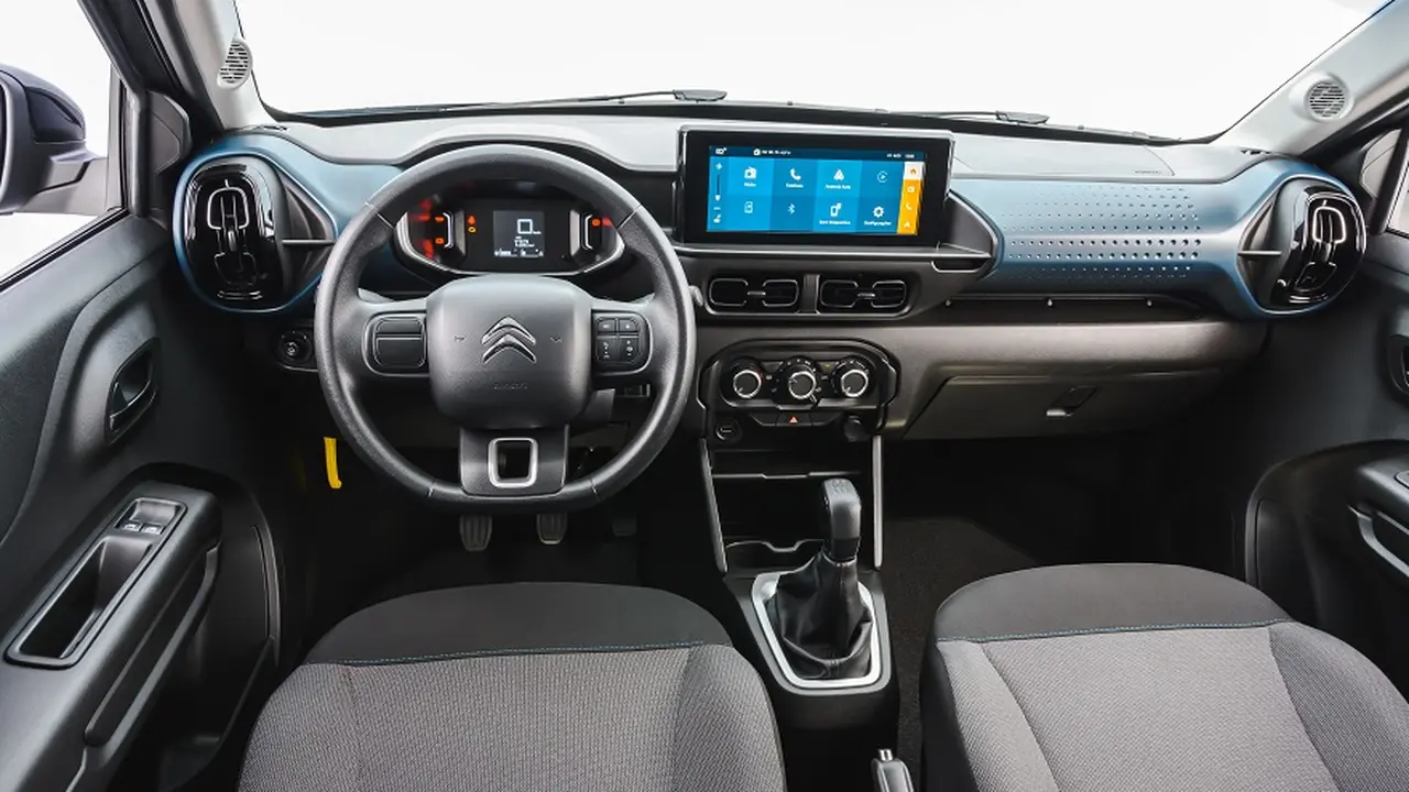 Por dentro, el Citroën C3 se destaca por la pantalla de 10 pulgadas.