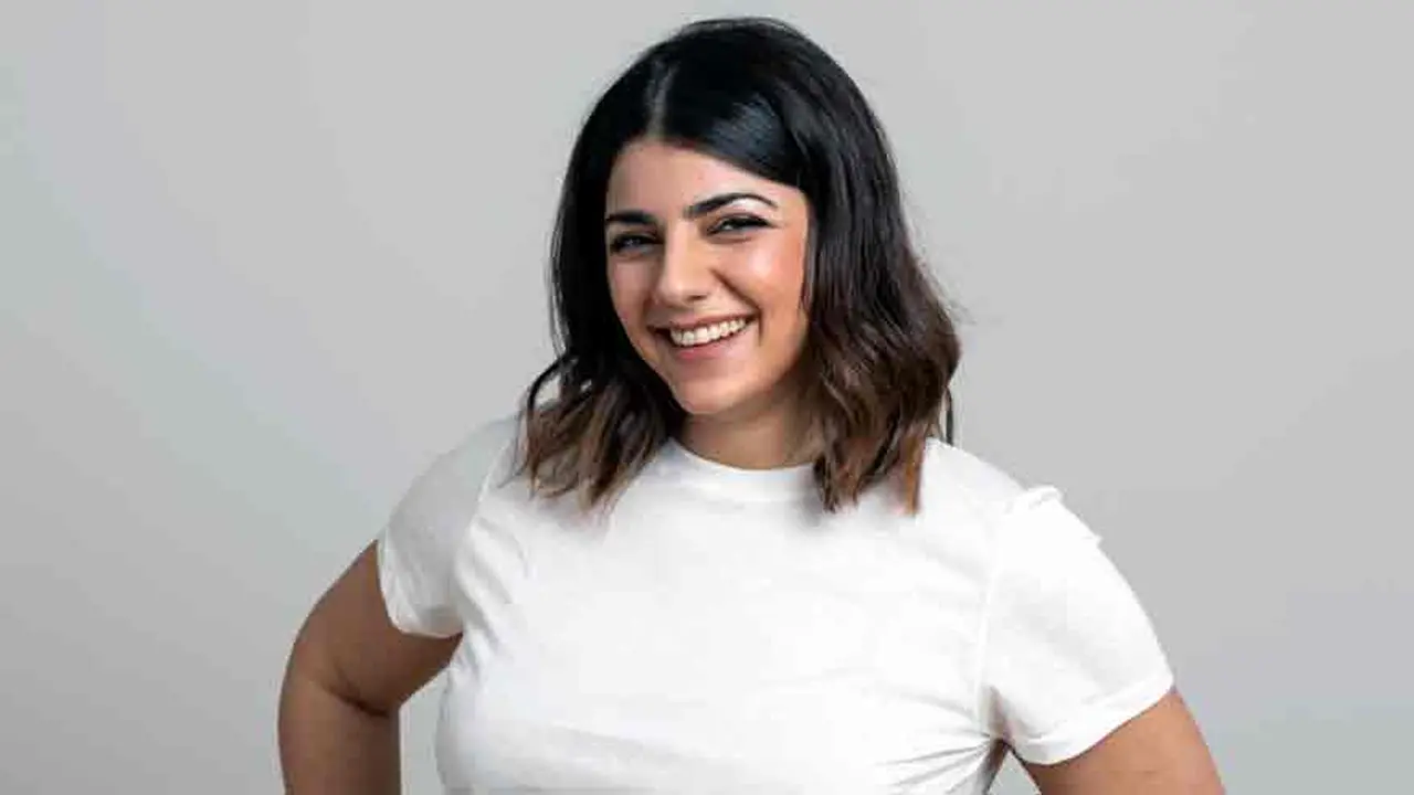 Paula Monticelli:  