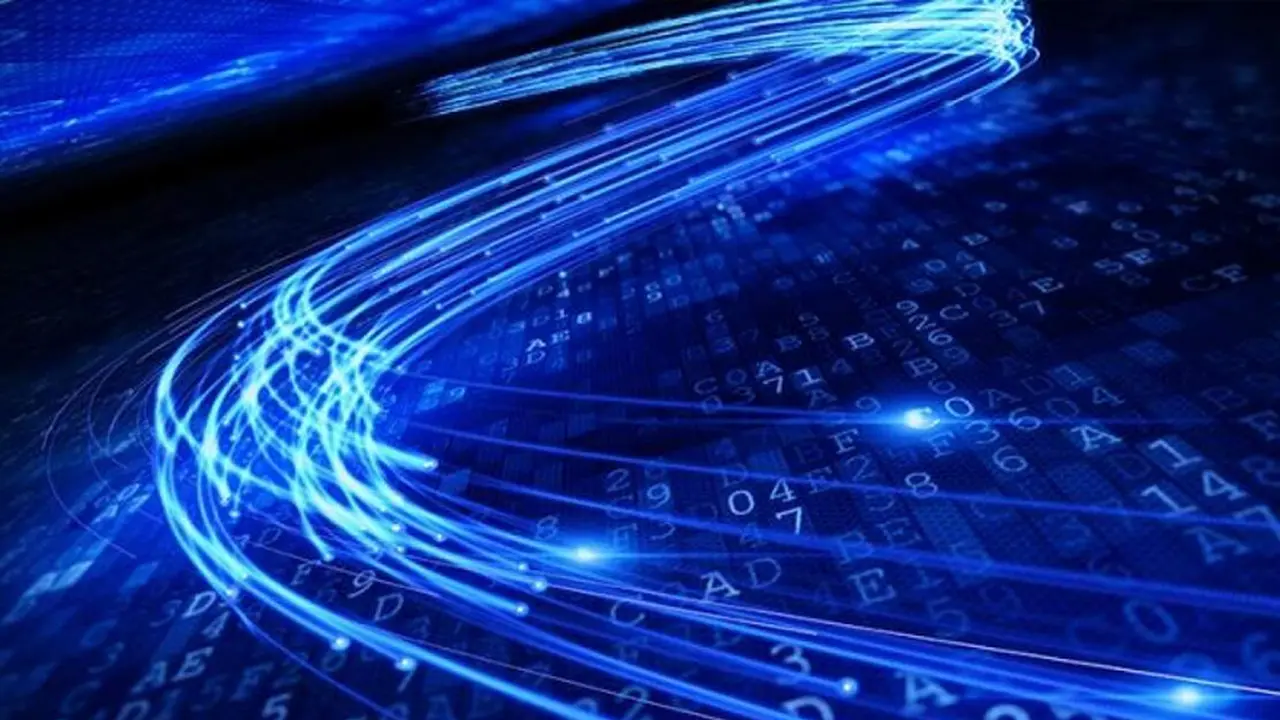 DirecTV tiene acuerdos con Metrotel e IPLAN para ofrecer Internet por fibra óptica.