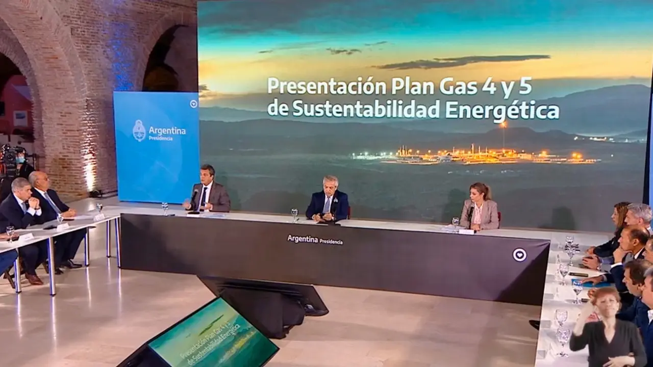Fernández y Massa, durante el lanzamiento de Plan Gas IV y V.