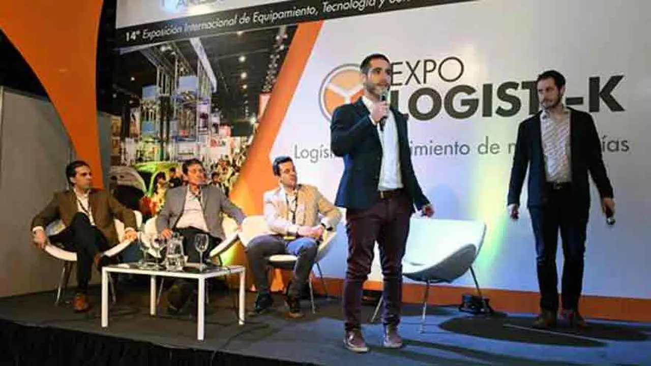 Ejecutivos de Strix By LoJack en la presentación de la plataforma.